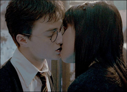 _42431696_potter_kiss_gall