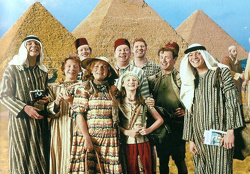 250px-The_Weasley_Family_at_Egypt